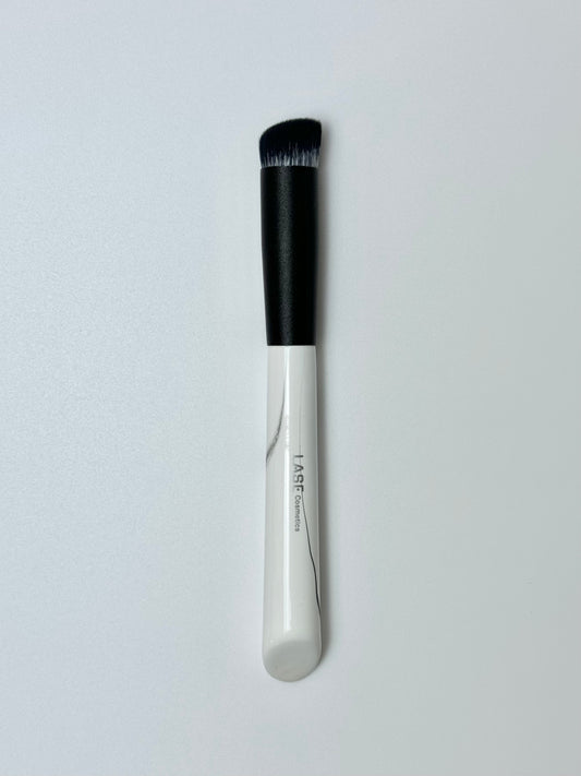 Dense Angled Concealer Brush - L3