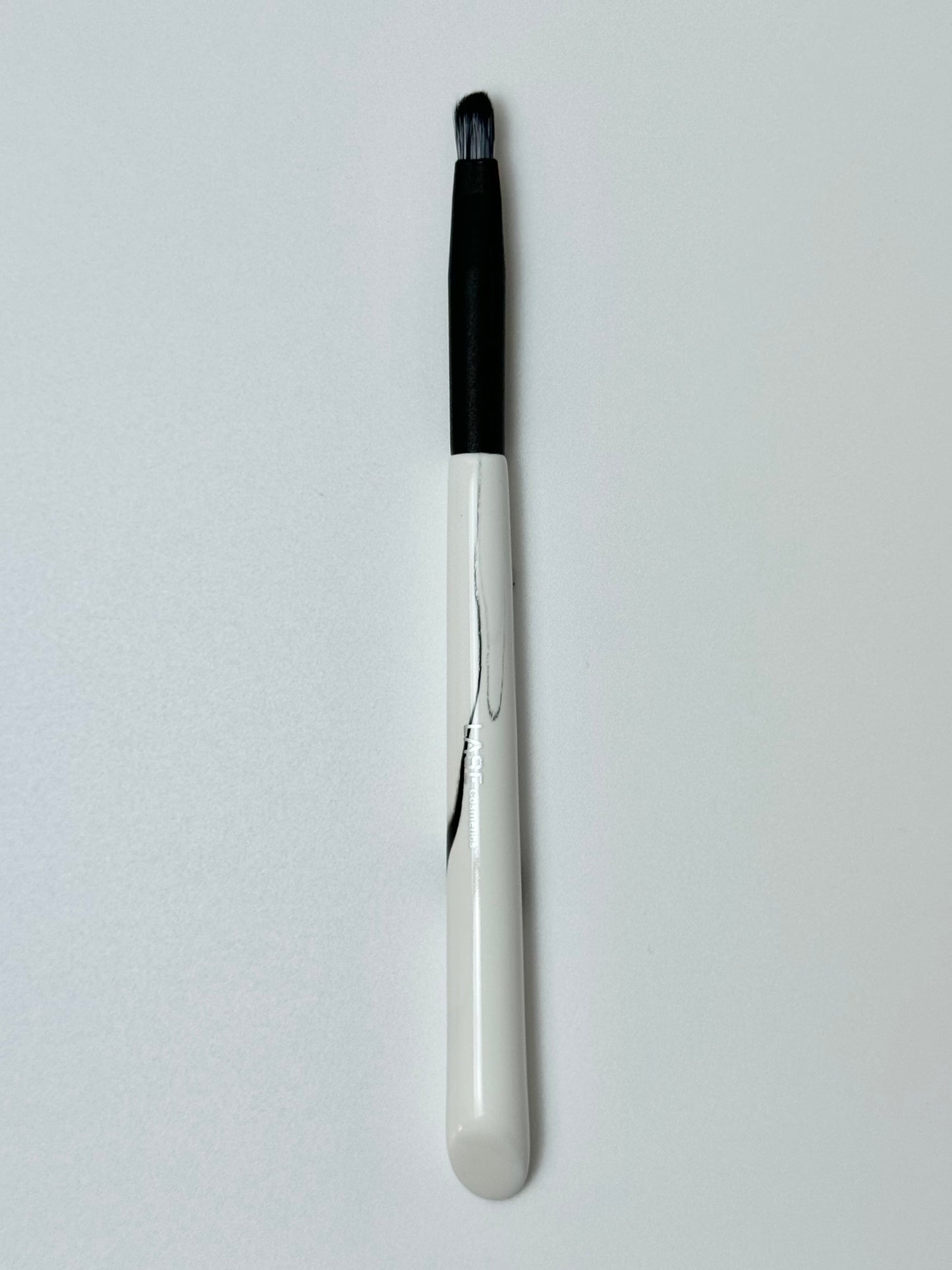 Small Dense Eyeshadow Brush - L14