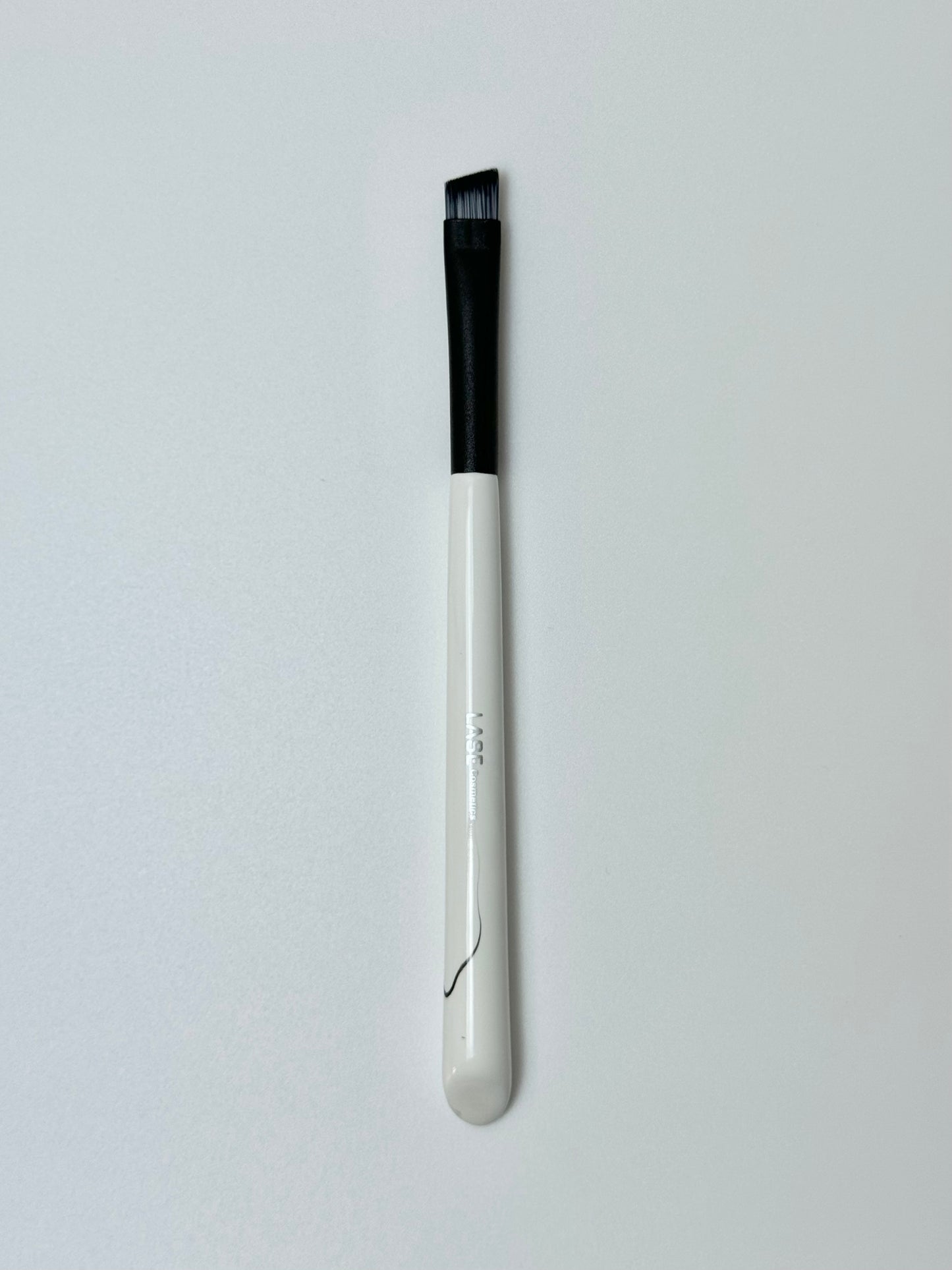 Angled Liner/Eyebrow Brush - L16